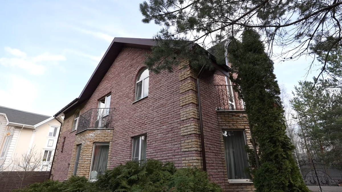 Так выглядит особняк снаружи