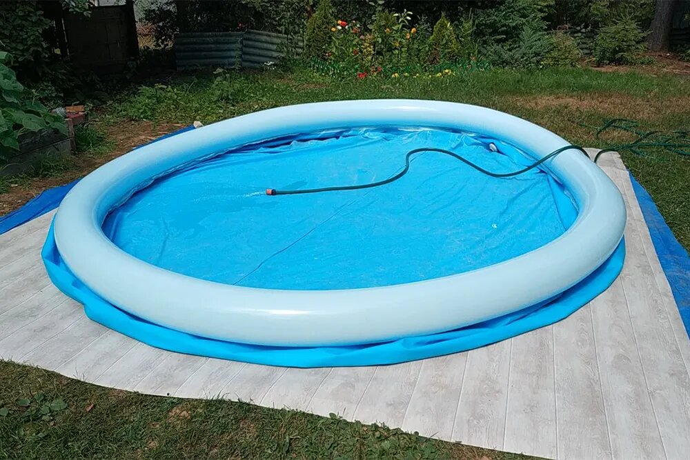 Обновленная площадка с бассейном