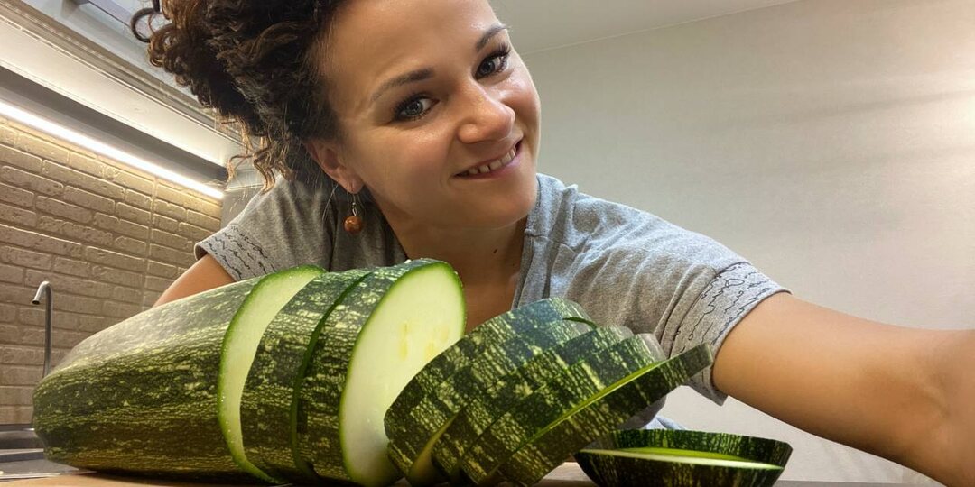 Низкокалорийные 😅, хрустящие 🤤, стройнящие 🤲 и такие полезные — зелёные овощи