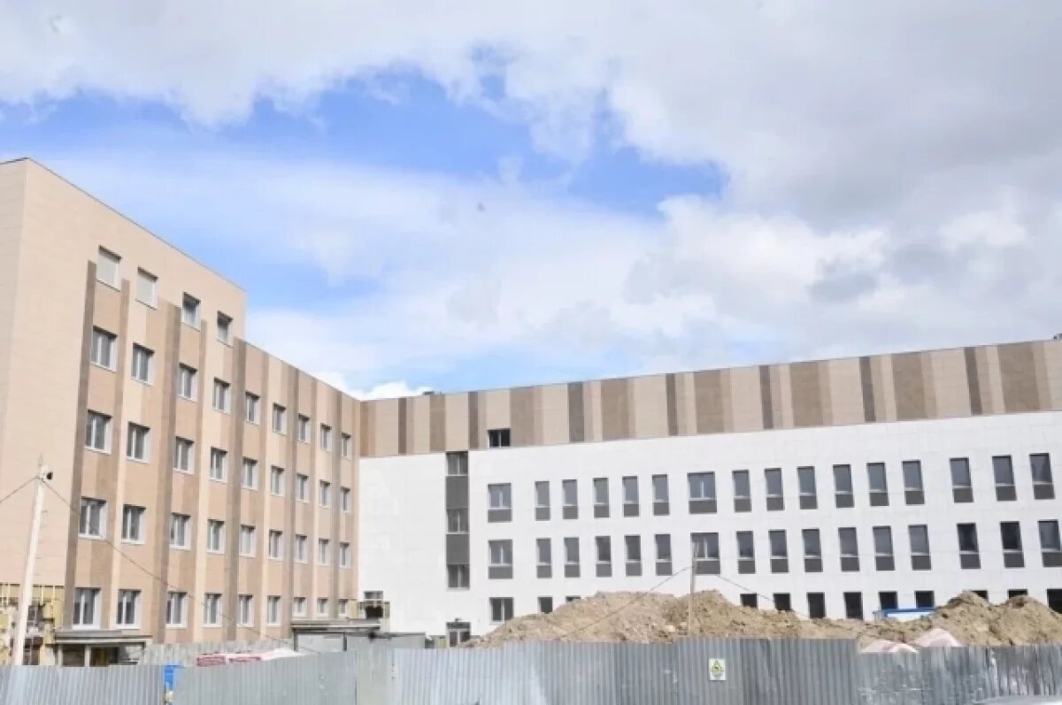    Глава Карелии показал, как строят здание новой поликлиники на Кукковке