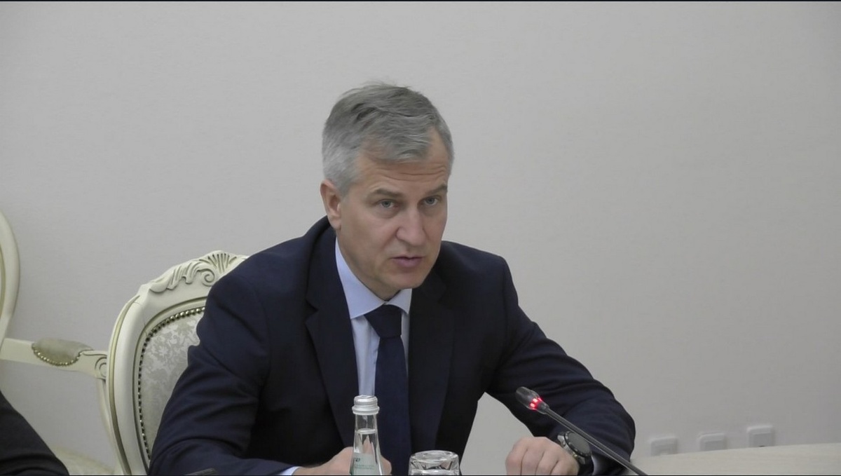    Александр Чепик поблагодарил энергетиков Рыльска Курской области за оперативную работу