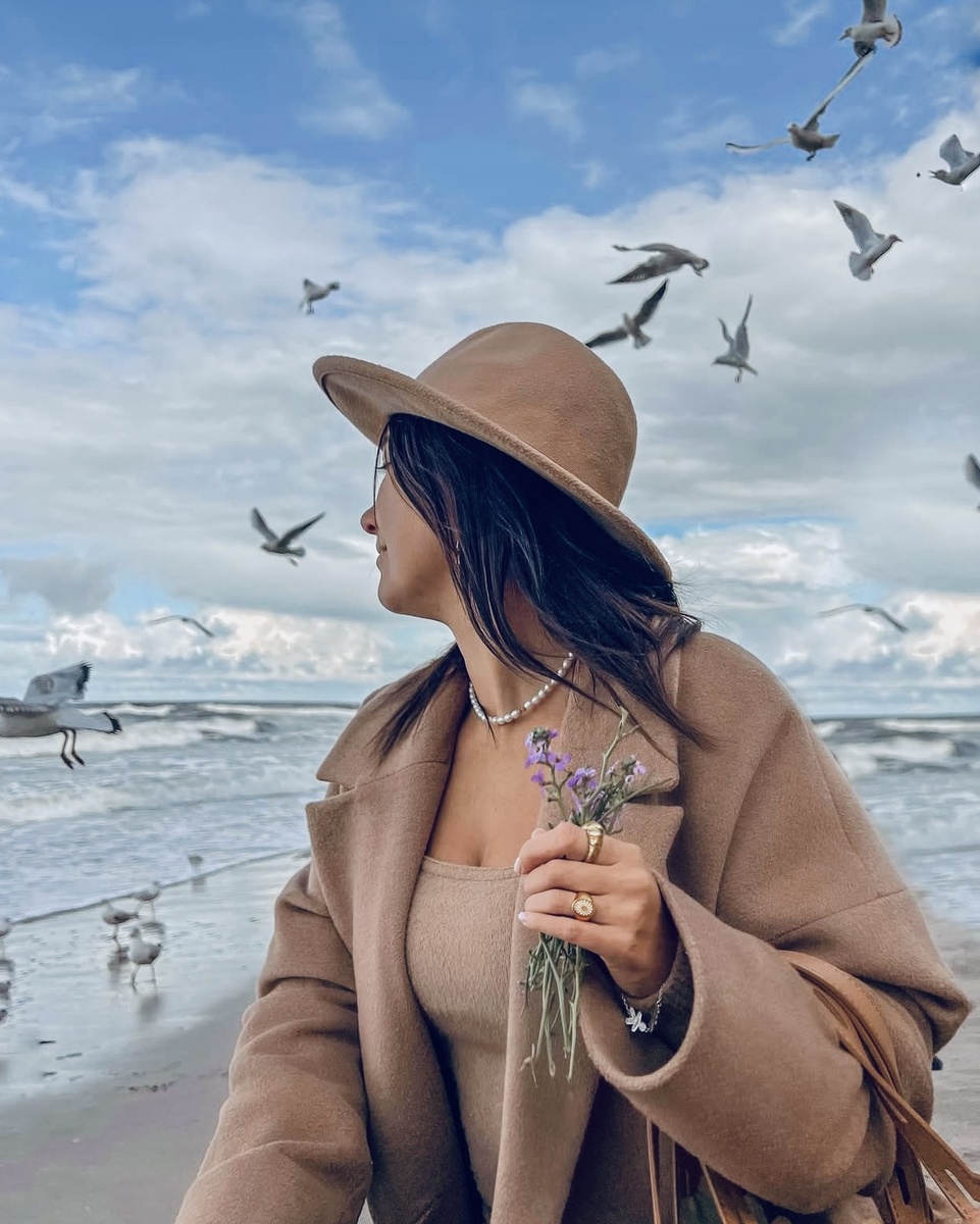 Пальто и чайки как главные символы Балтийского моря