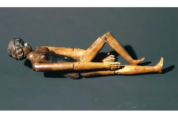 Деревянная кукла из саркофага Крепереи Трифены.