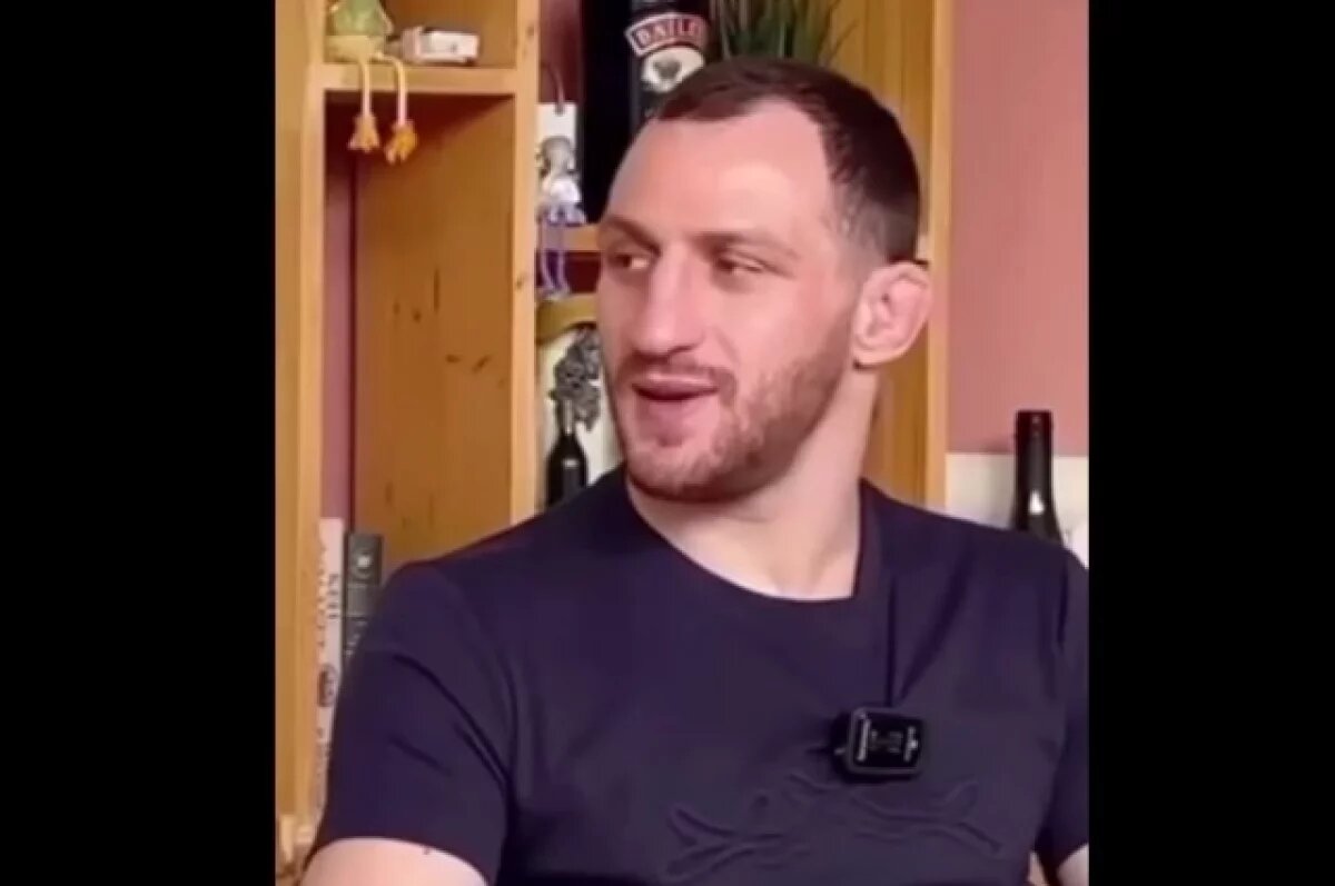    Скандальный стример Mellstroy купил квартиру бойцу ММА из Краснодара