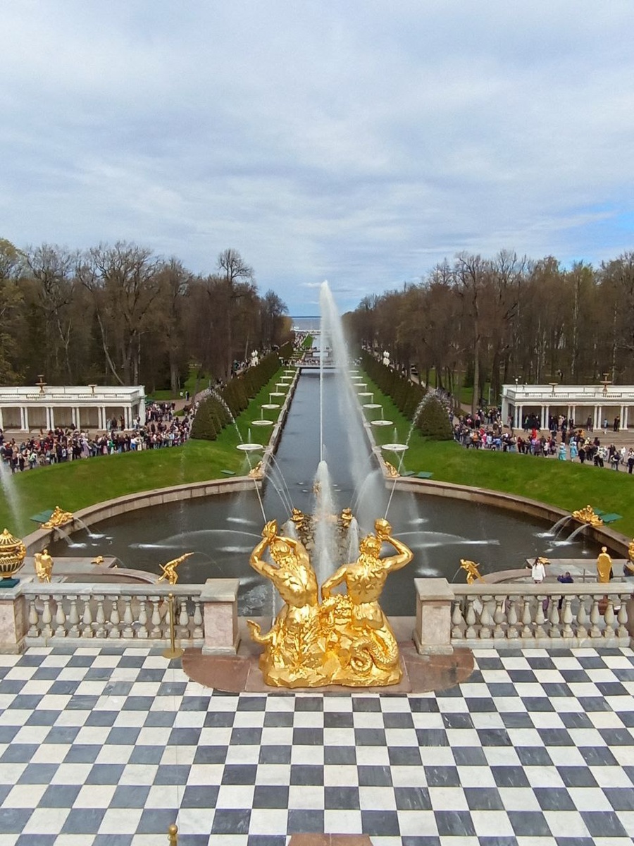 Петергоф. Листайте галерею.