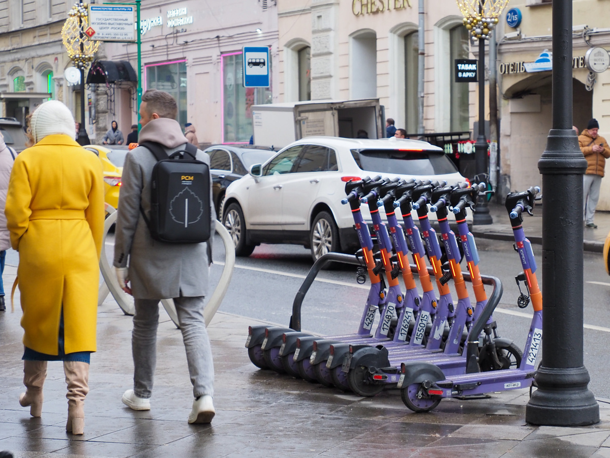 Штрафы за передачу самокатов детям выросли втрое.  Фото: Фото: ФедералПресс / Антон Федулов
