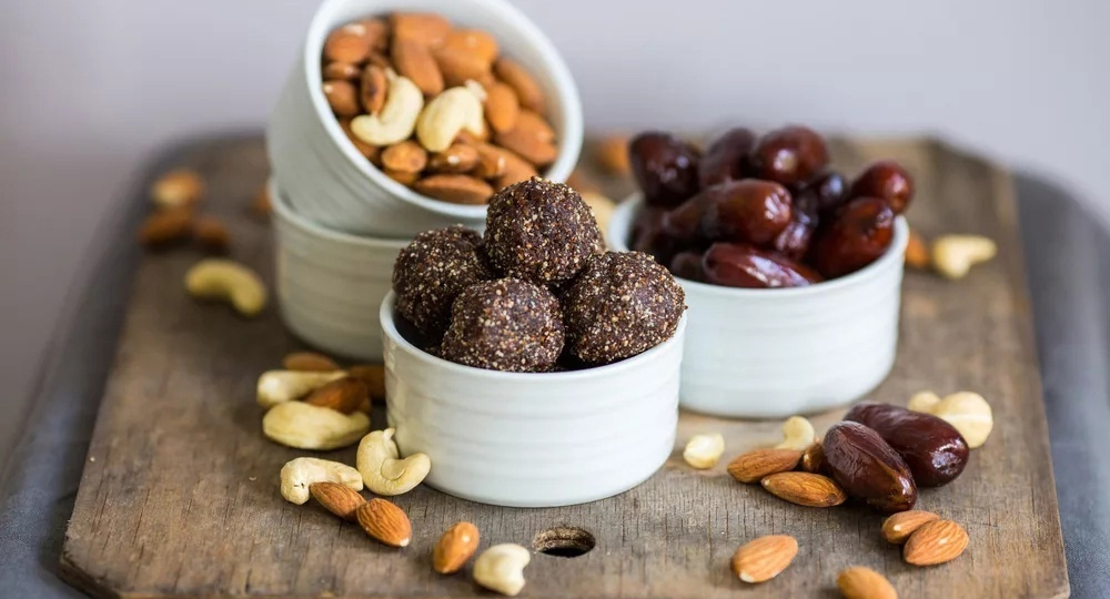 Патофизиолог рассказала, от каких сладостей не поправляются даже на диете – вот список