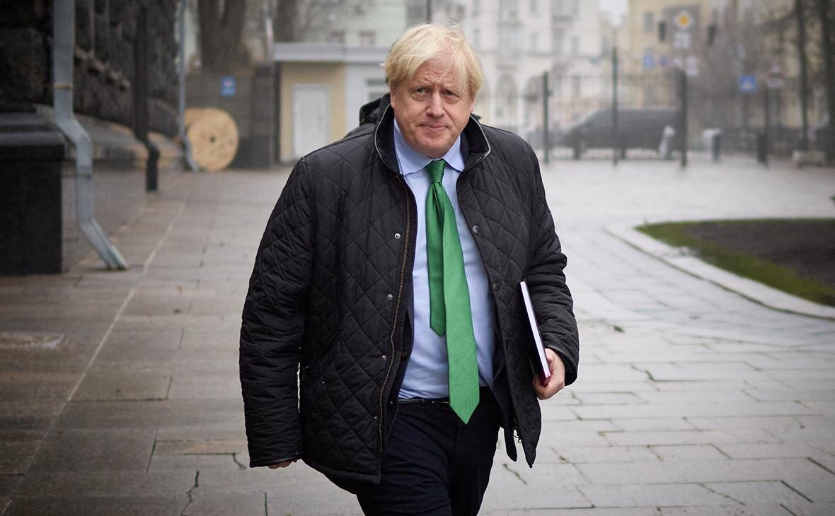    «Наша политика стала ещё большим посмешищем». Британские СМИ высмеяли возможное возвращение «придурка Джонсона»