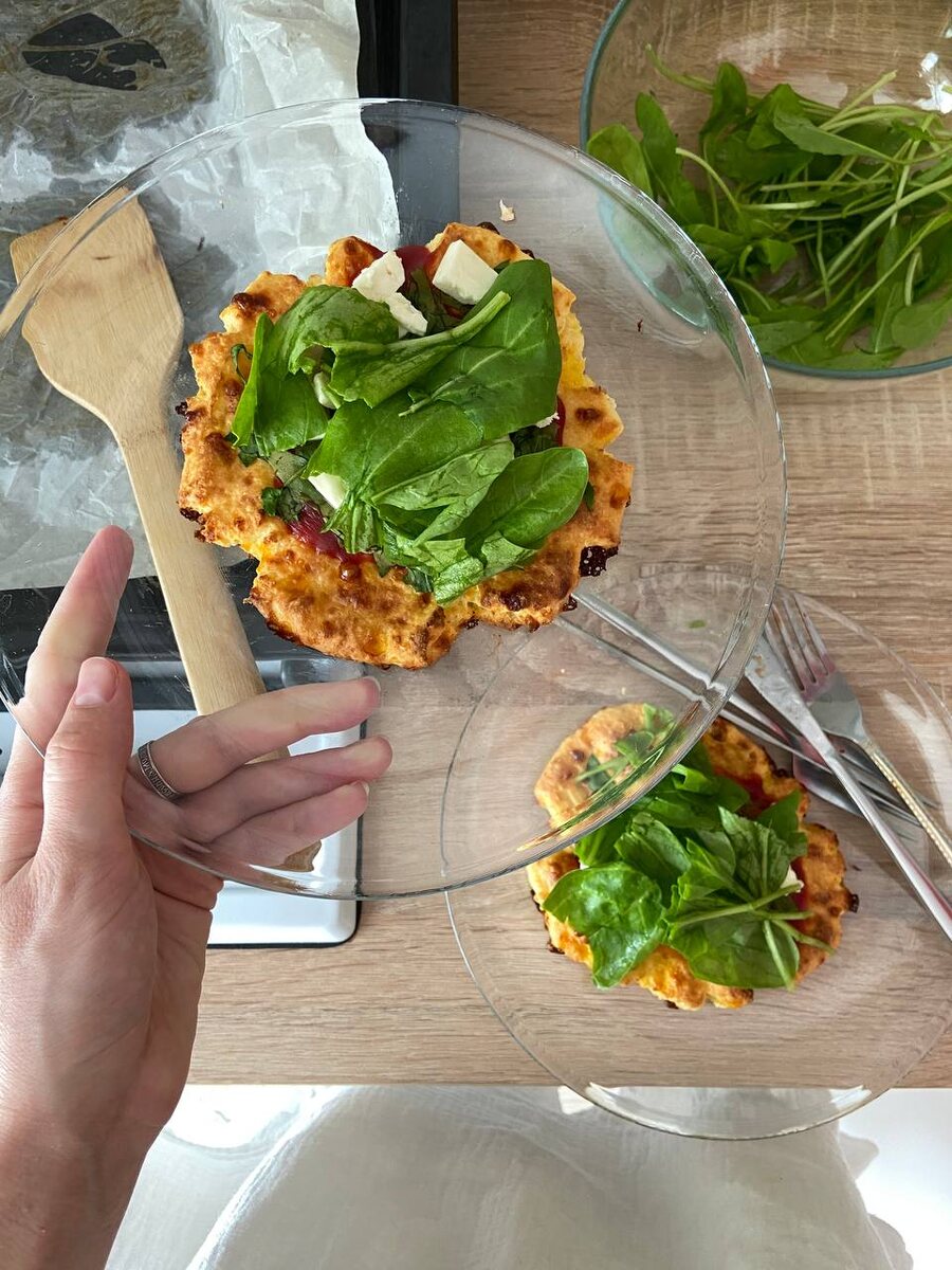 Если добавить, к примеру, сверху еще кедровых орешков, будет вообще ресторанное блюдо :D