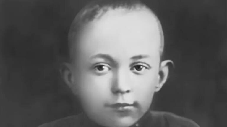 Михаил Шолохов в детстве. 