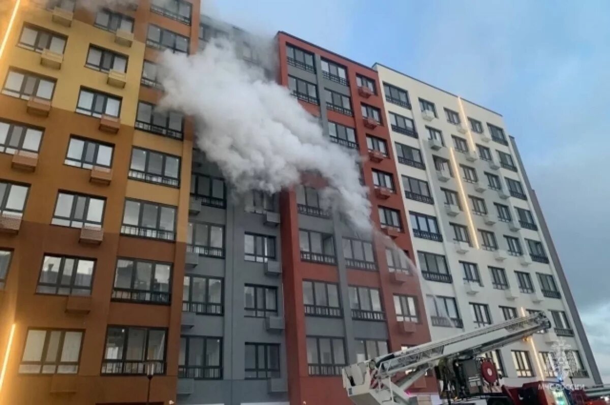    Пожар был локализован на площади 30 кв. метров, в 03:44 его полностью ликвидировали.