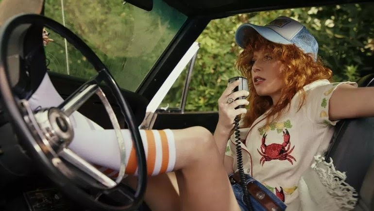 Обложка: Peacock