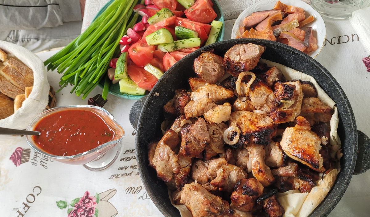 Шашлык на тонком лаваше