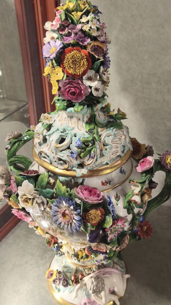 Ароматница в усадьбе Рукавишниковых. Фото автора 