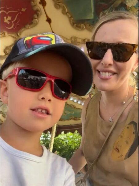    Ксения Собчак с сыном. Фото: ВКонтакте