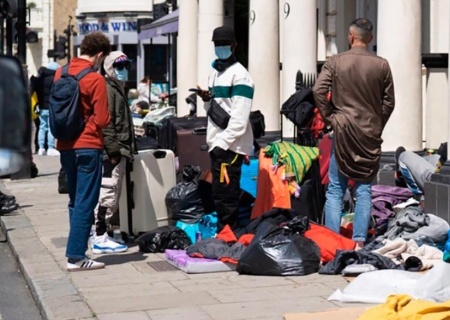    Британия ужесточает требования к мигрантам, украинцев пока это не касается