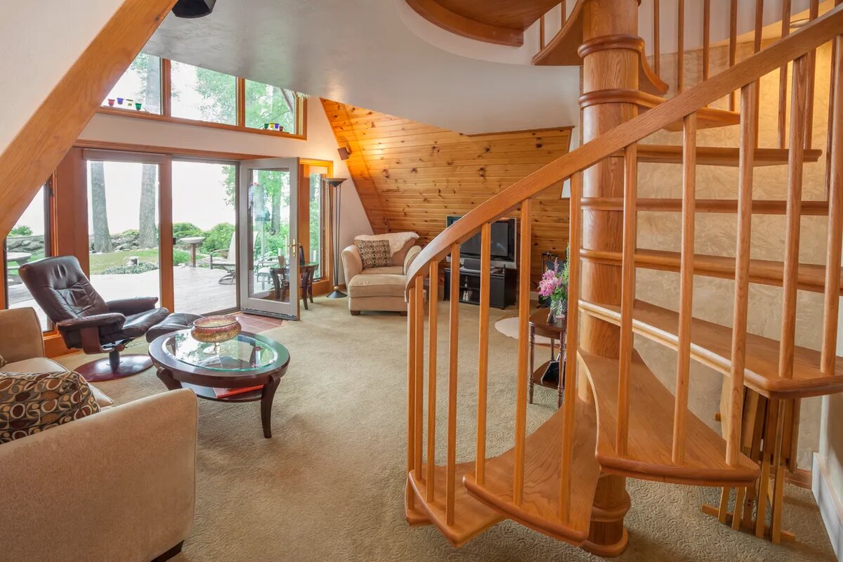 Каркасный дом внутри