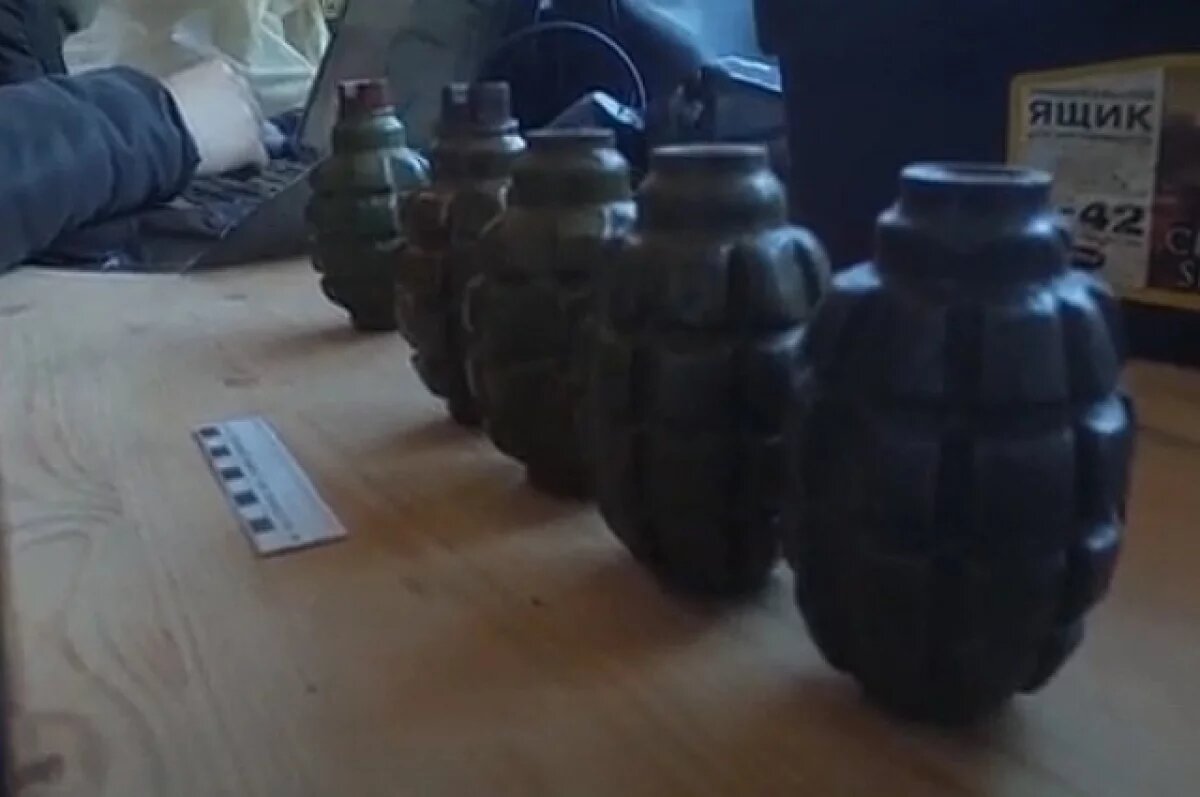    ФСБ РФ показала изъятый из крупного схрона Таганской ОПГ арсенал