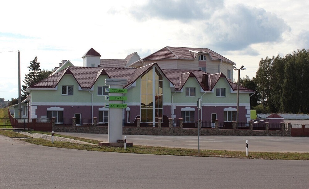 Где вкусно поесть на трассе Р99? Я нашёл «Белый парус» в Зельве — и теперь рассказываю всем