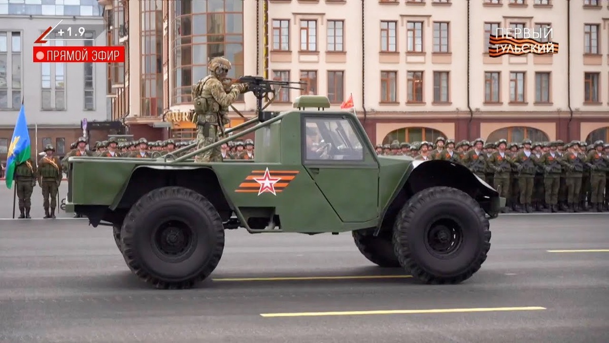    АГ-34 на параде в Туле 9 мая 2025 года