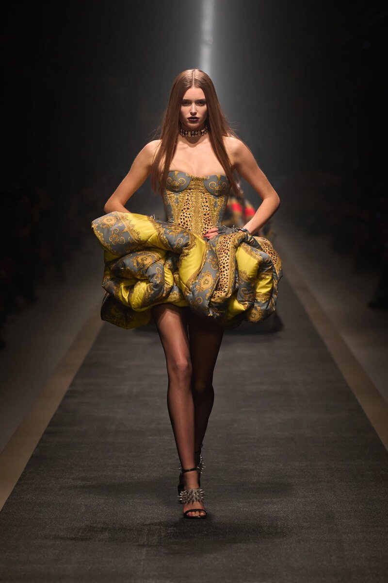 Versace Fall 2025 Ready-To-Wear