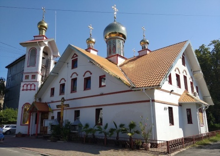    Киевские власти планируют через суд запретить УПЦ