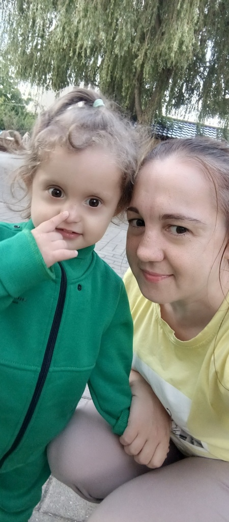 Милана с мамой