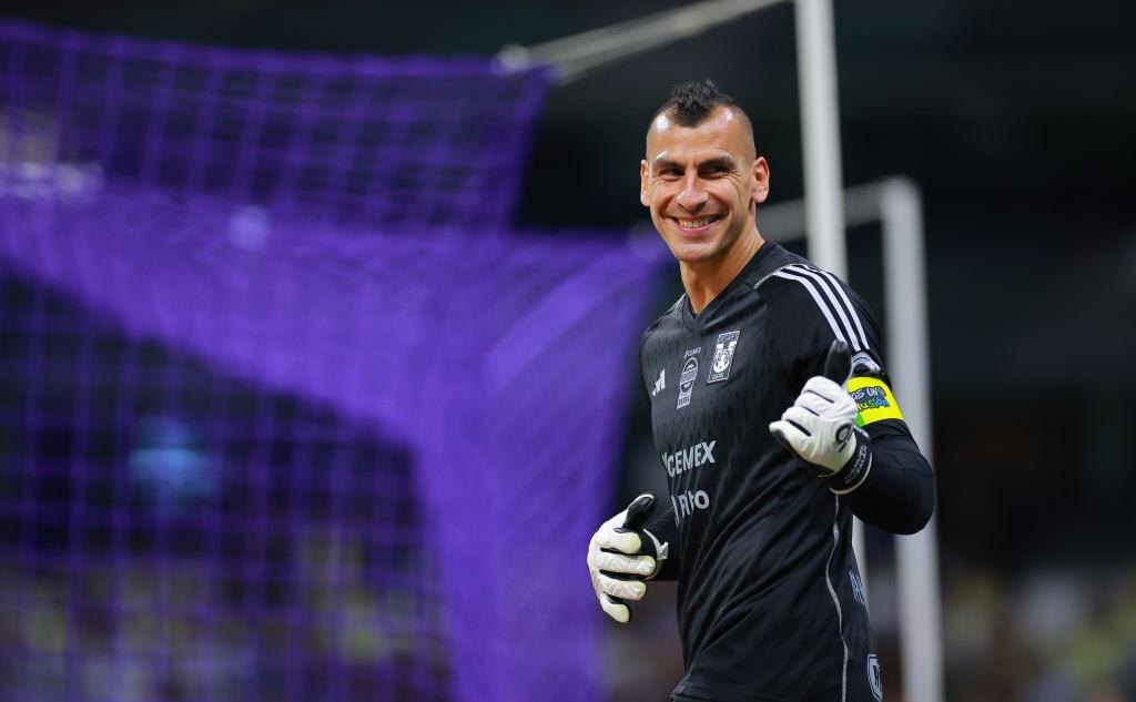 Науэль Гусман