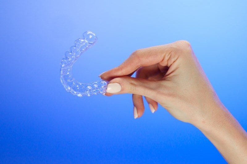 ИМЕЮТСЯ ПРОТИВОПОКАЗАНИЯ, НЕОБХОДИМА КОНСУЛЬТАЦИЯ СПЕЦИАЛИСТА