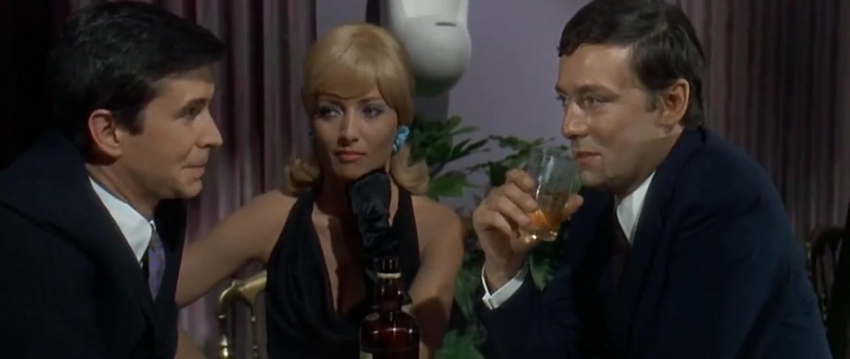 Кадр из фильма Клода Шаброля "Скандал"