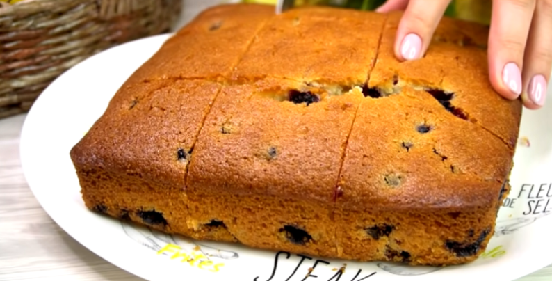 Попробовала рецепт из комментариев и записала в свою кулинарную книгу: теперь манник готовлю способом "все по одному стакану"