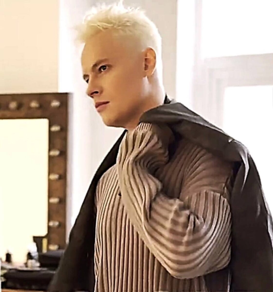 Тот, с кого можно и нужно брать пример. Из интернета 