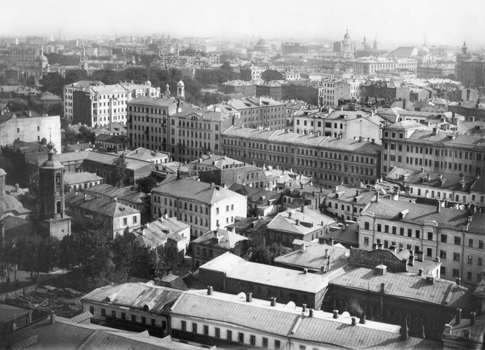 Вид с Сухаревой башни на западную часть Даева переулка (в центре), 1914 год. Источник https://ru.wikipedia.org.