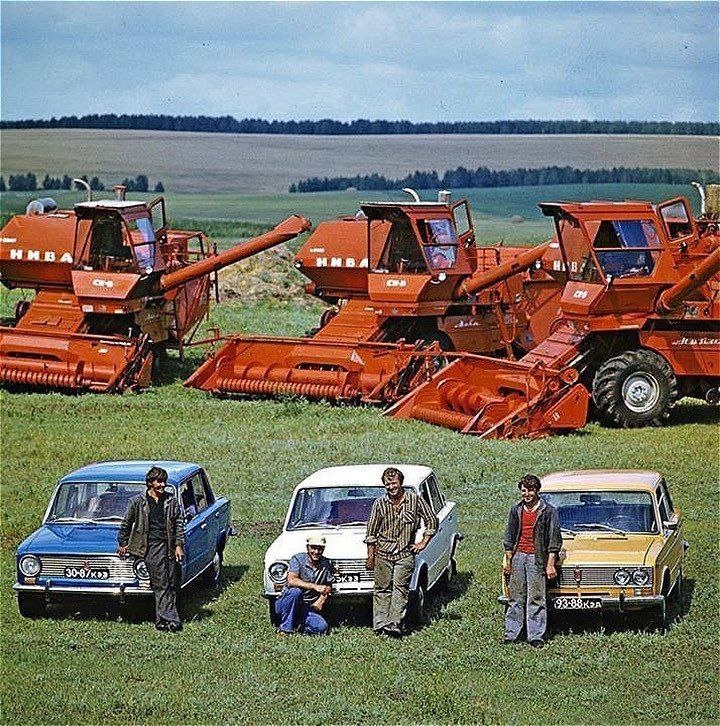 Комбайнеры совхоза в Красноярском крае.