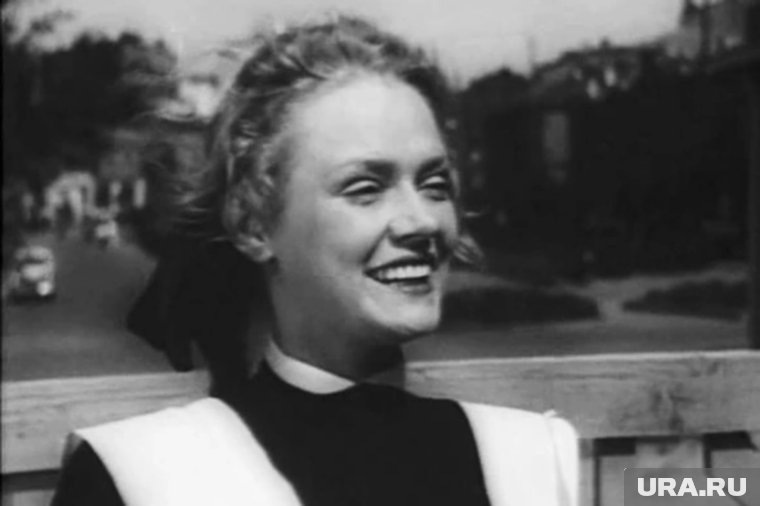 После начала войны семья Гребешковой переехала в Пензенскую область
Фото: Кадр из фильма «Честь товарища» / Леонид Гайдай / 1953 / Ленфильм