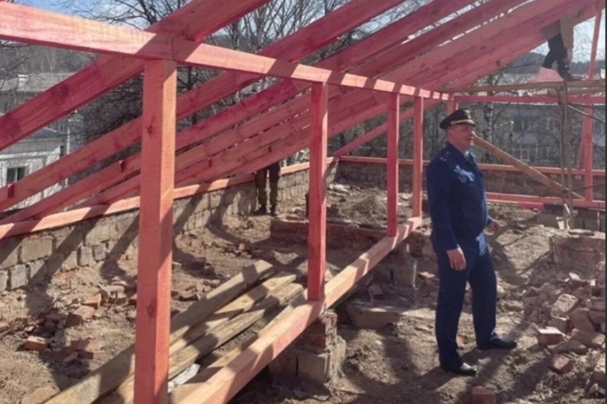    Прокуратура Аши контролирует капремонт детской поликлиники и ФАПа