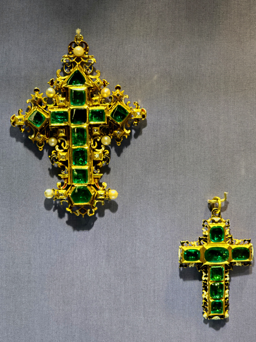 Из экспонатов выставки