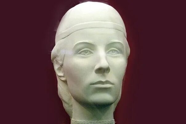 Реконструкция Елены Глинской  по черепу от 1999 года. 