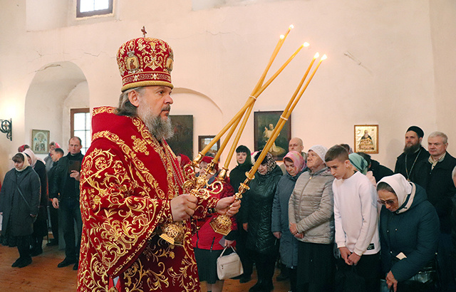 В Тверскую область привезли ковчег с частицей мощей патриарха Тихона