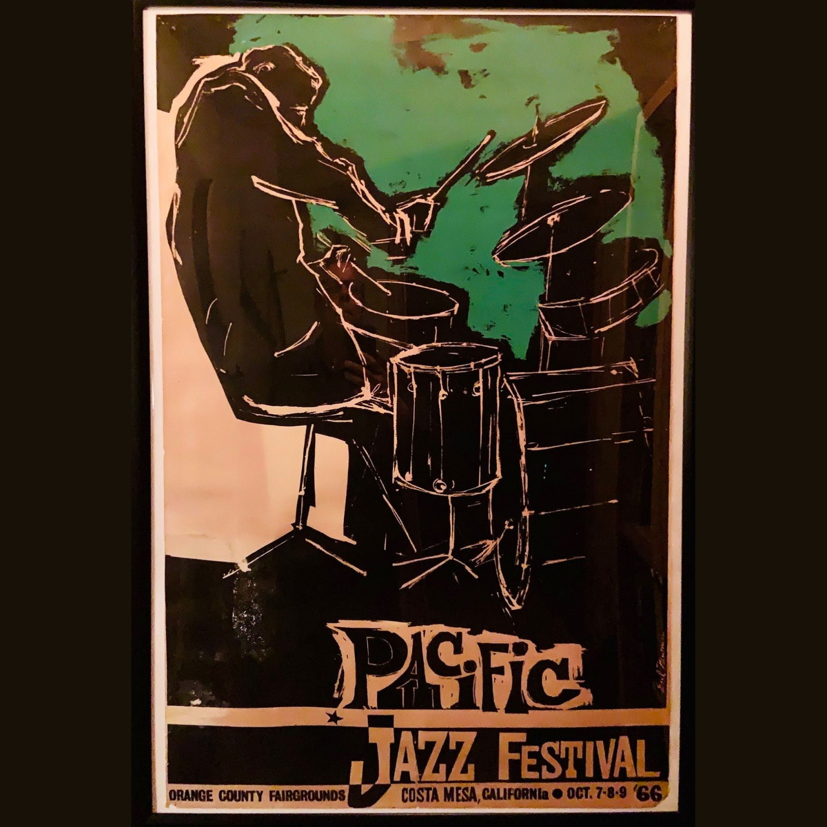 Постер фестиваля 1966 года - автора мне установить не удалось, хотя не так давно этот же рисунок был использован для фестиваля в Монтерее