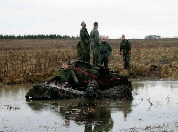До передка рукой подать, а "воно утопло" напрочь (крайний утопленник ВСУ - весна, однако)