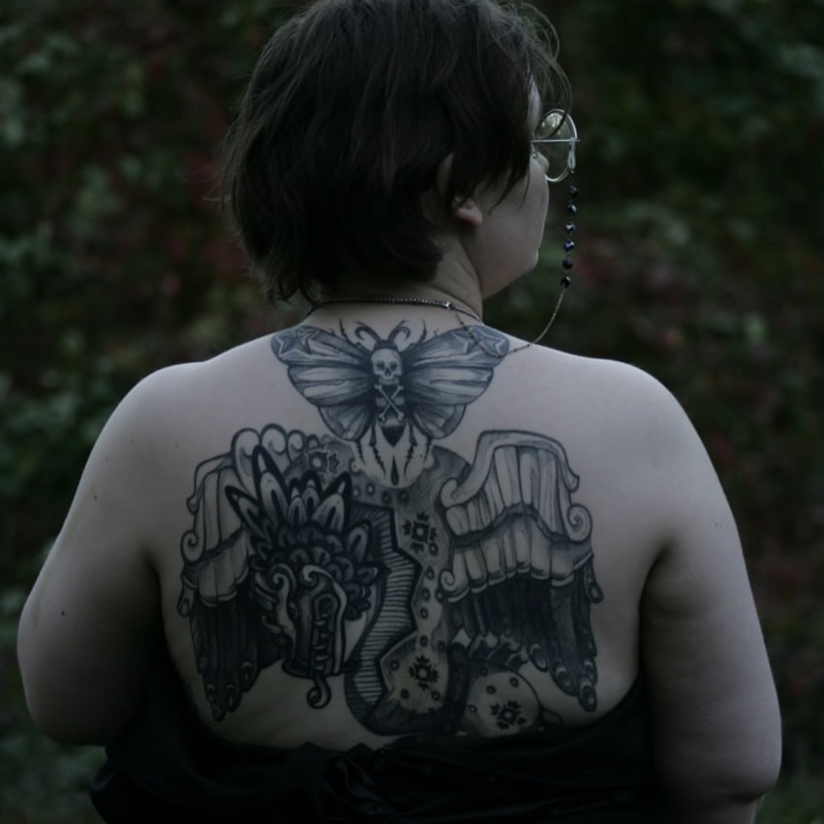 Большой проект, созданных из двух разных работ. Точнее, адаптация двух эскизов на одном теле.