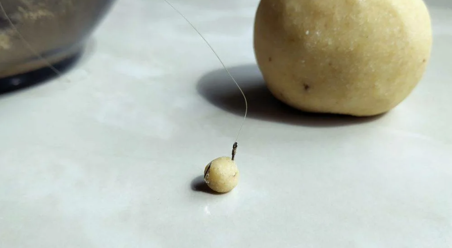 Насадка на карася сделанная своими руками. Источник фото immunocap.ru