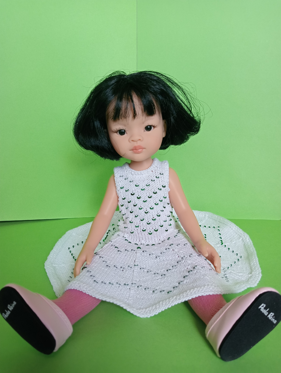 Платье для куклы Паола Рейна с пайетками, фото авторов