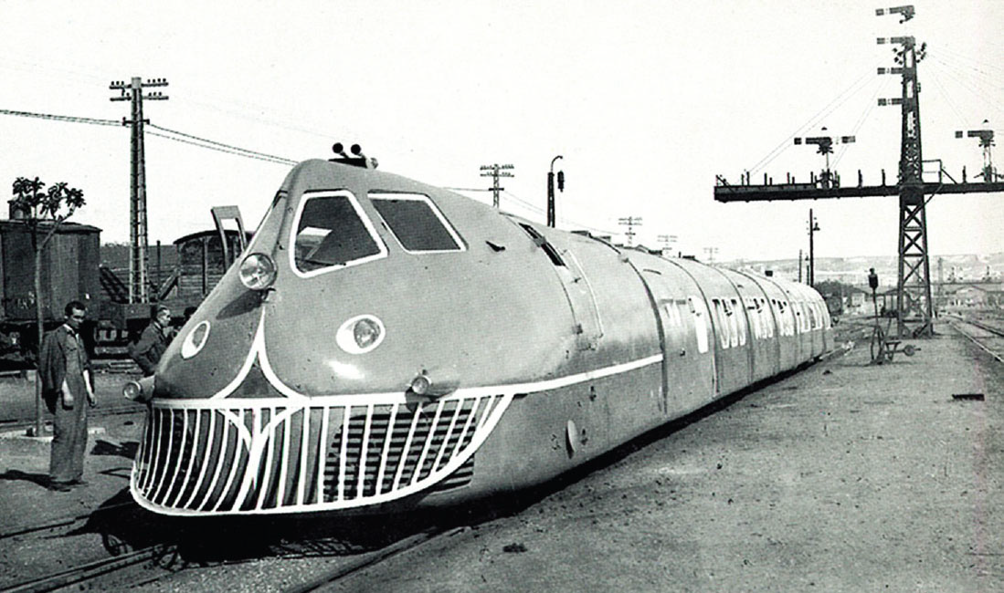 Картинки Яндекса.  Прототип Talgo I с уникальной передней частью и округлыми вагонами

