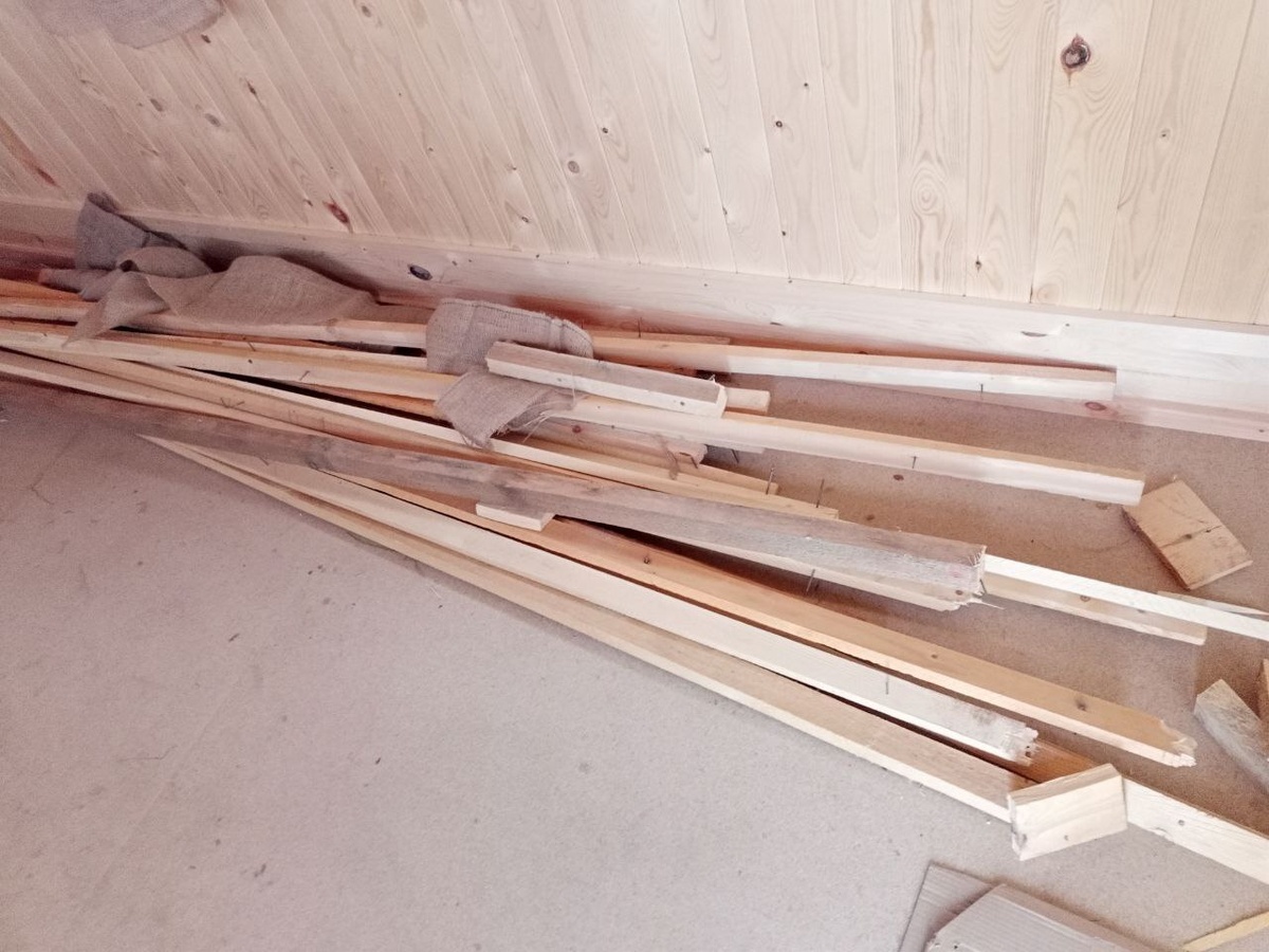 Остатки защитной обшивки