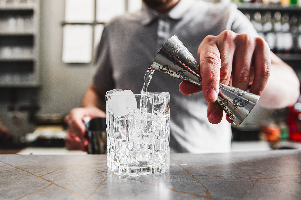 siamionau pavel / Shutterstock / FOTODOM📷Светлые, или белые, ромы, как правило, не имеют цвета, они неокрашенные