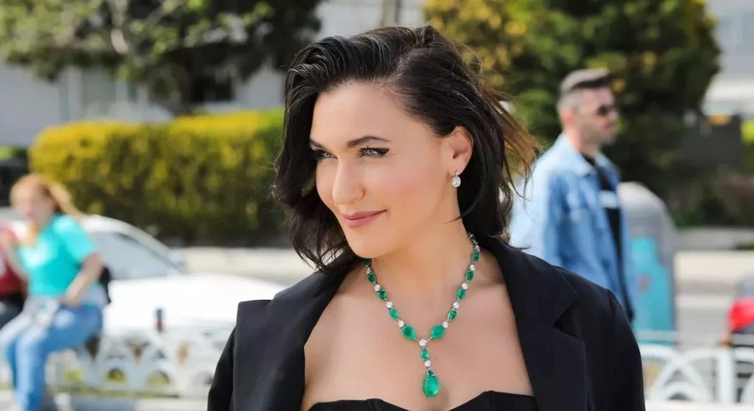 Эндер, кадр из сериала "Запретный плод"