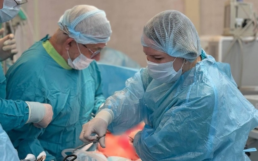    Врачи в Ижевске спасли жизнь младенца весом всего в 690 г