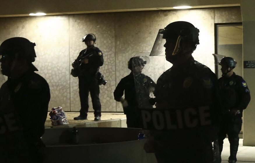    «Боятся народа. Поэтому возникают мысли о массовых репрессиях»: депутат раскрыл правду